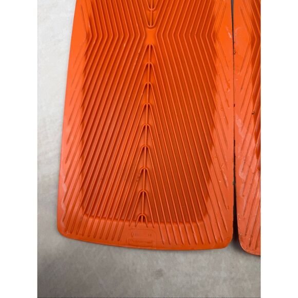 Vintage 1970s Rubbermaid Stove n’ Counter Mats Orange Flower Power MCM Mod Groov - Picture 8 of 9